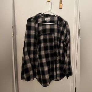 old navy black and white button down